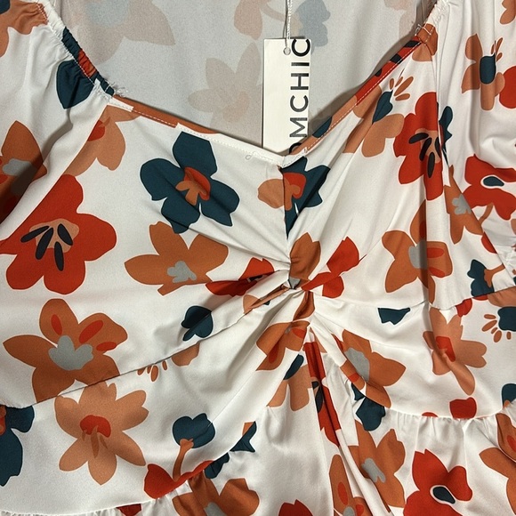 BloomChic Plus Size 2XL Ditsy Floral Twist Front Puff Sleeve Blouse us18-20 - Picture 4 of 5